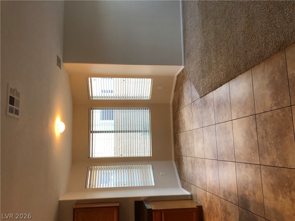 9724 Sandmist Avenue Property Photo 5