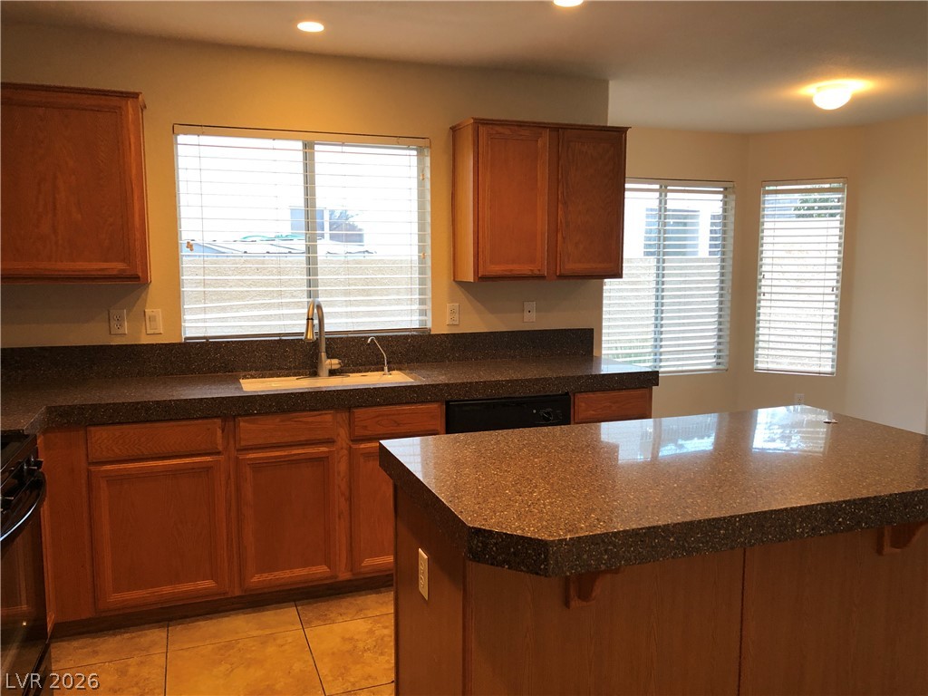 9724 Sandmist Avenue Property Photo 11