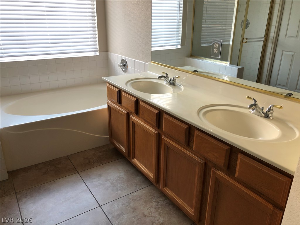 9724 Sandmist Avenue Property Photo 19