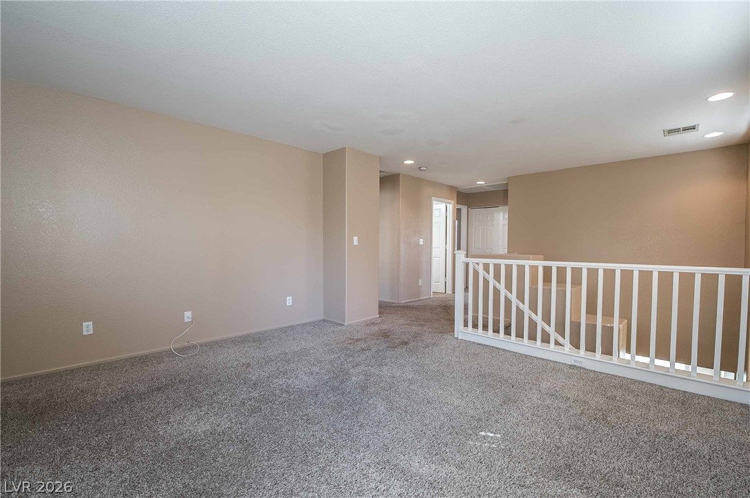 3925 Meadow Foxtail Drive Property Photo 9
