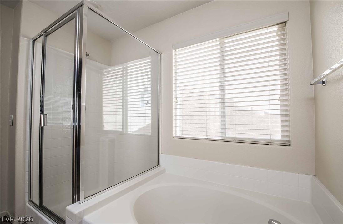 3925 Meadow Foxtail Drive Property Photo 13