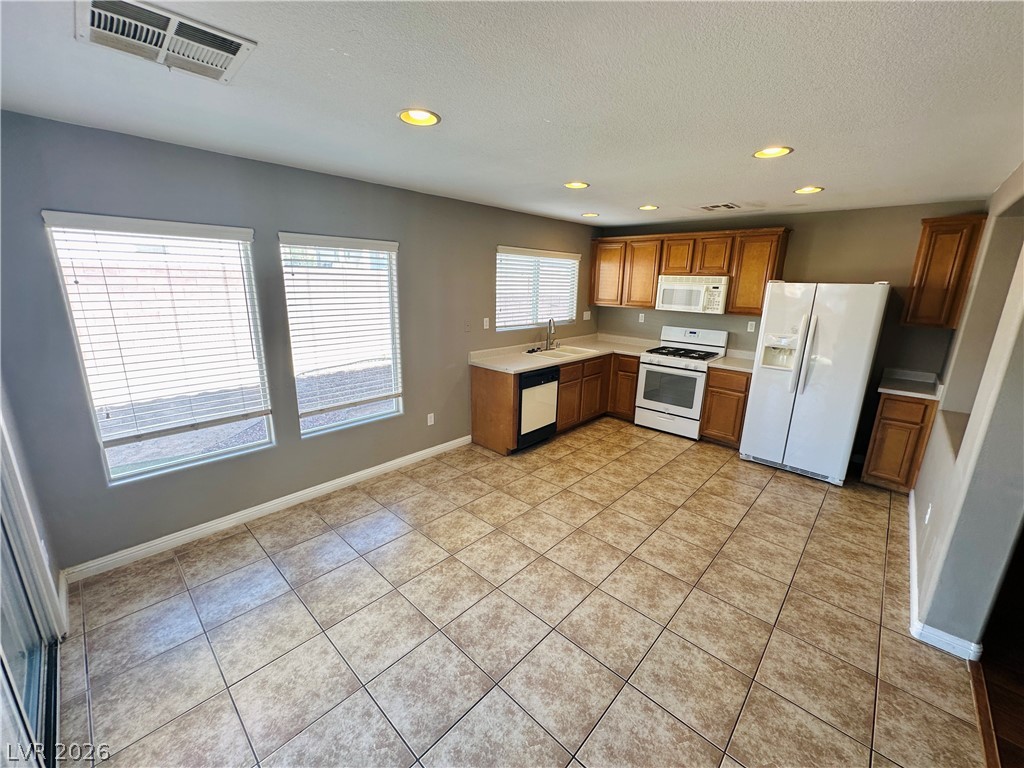 7989 Hilltop Windmill Street Property Photo 4