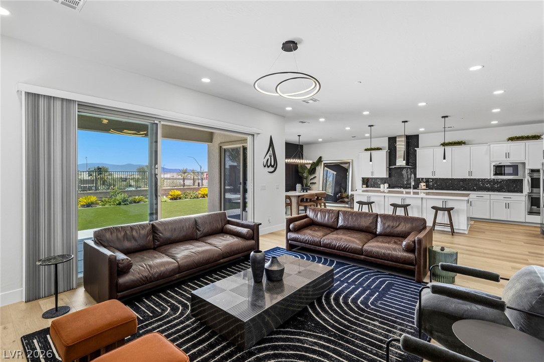 767 Glowing Horizon Street Property Photo 23