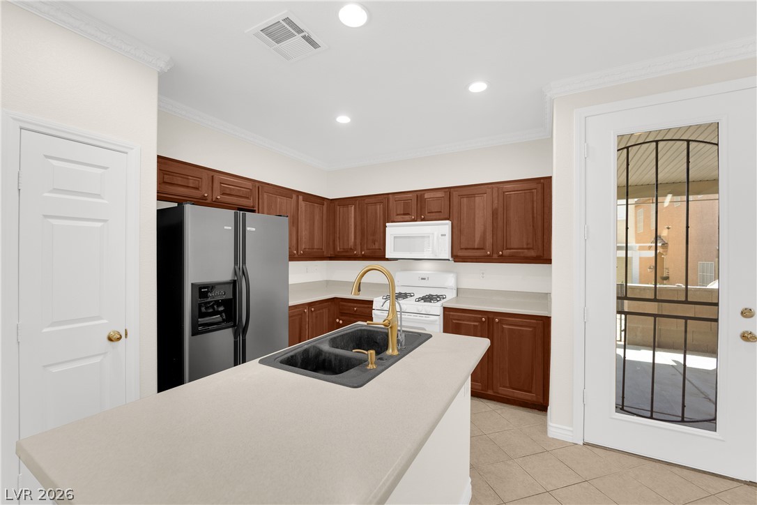 3628 Surfboard Court Property Photo 14