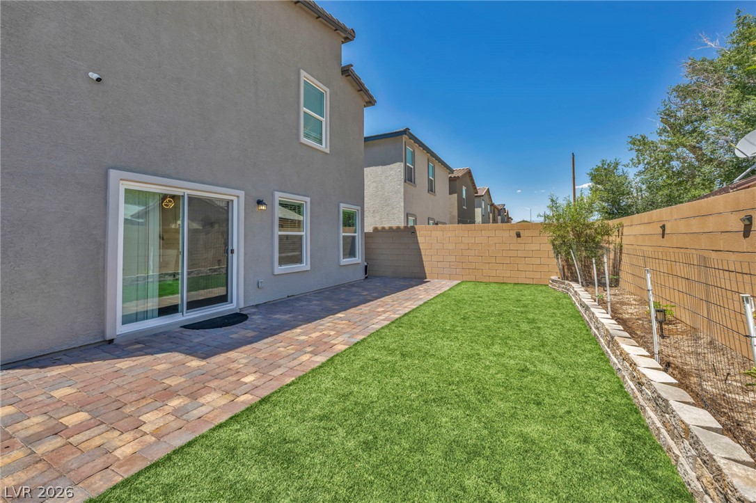 630 Harmony Rock Avenue Property Photo 16