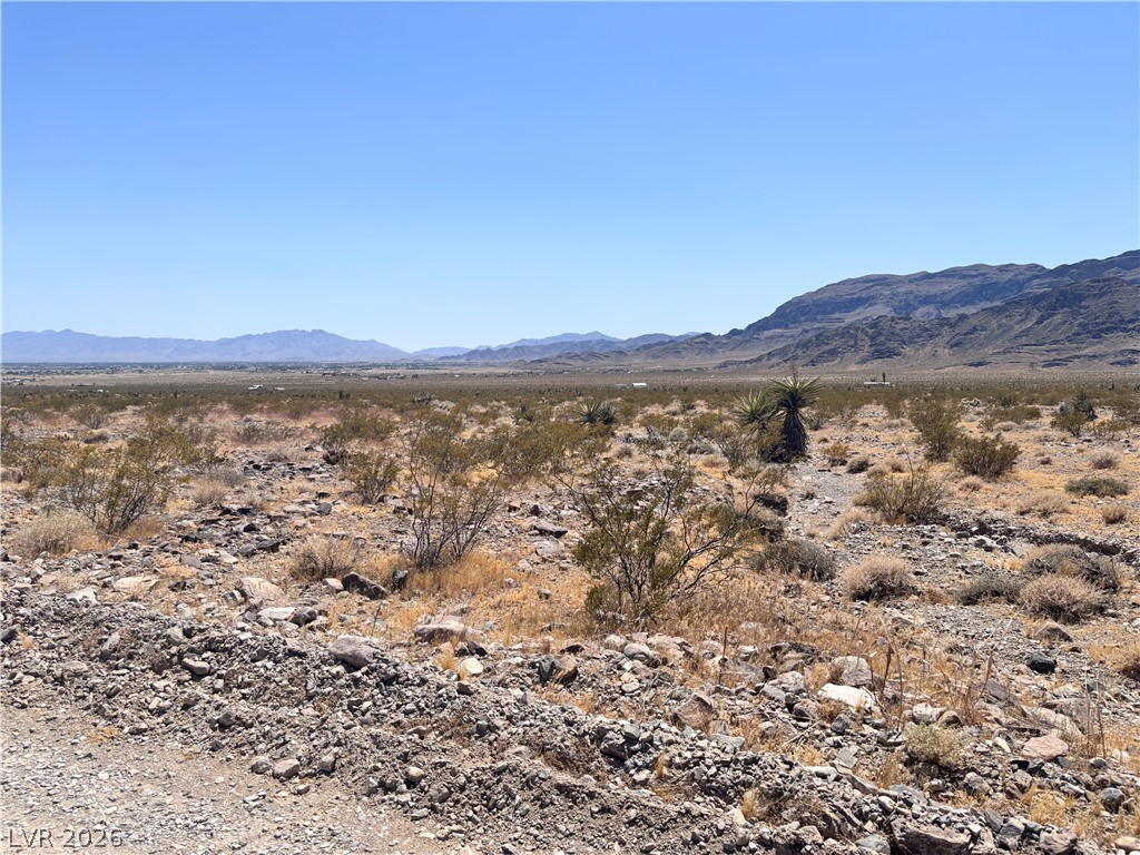 560 West Stealth Road Property Photo 1