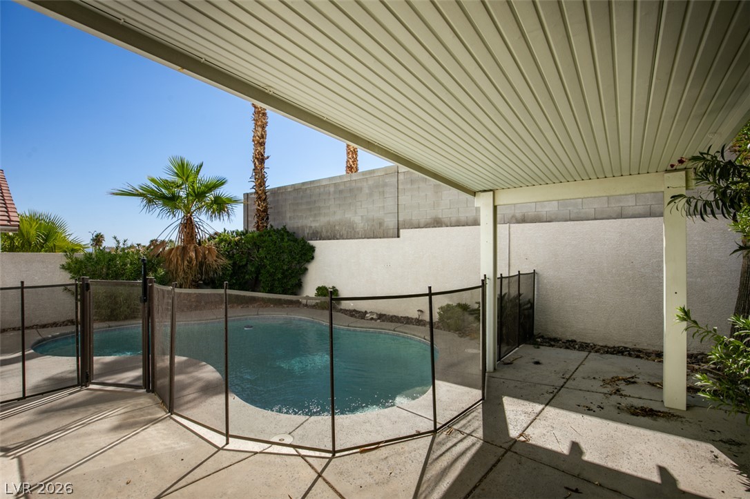 9321 Copper Bay Avenue Property Photo 3