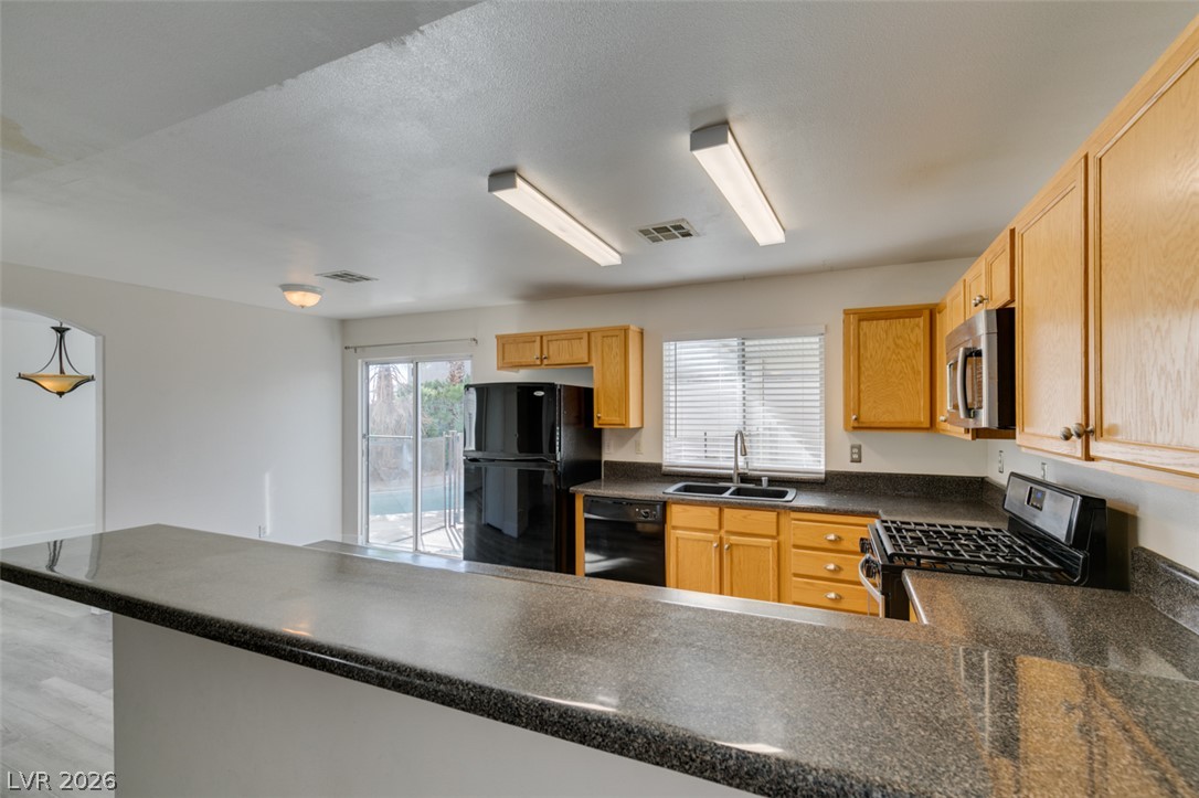 9321 Copper Bay Avenue Property Photo 24