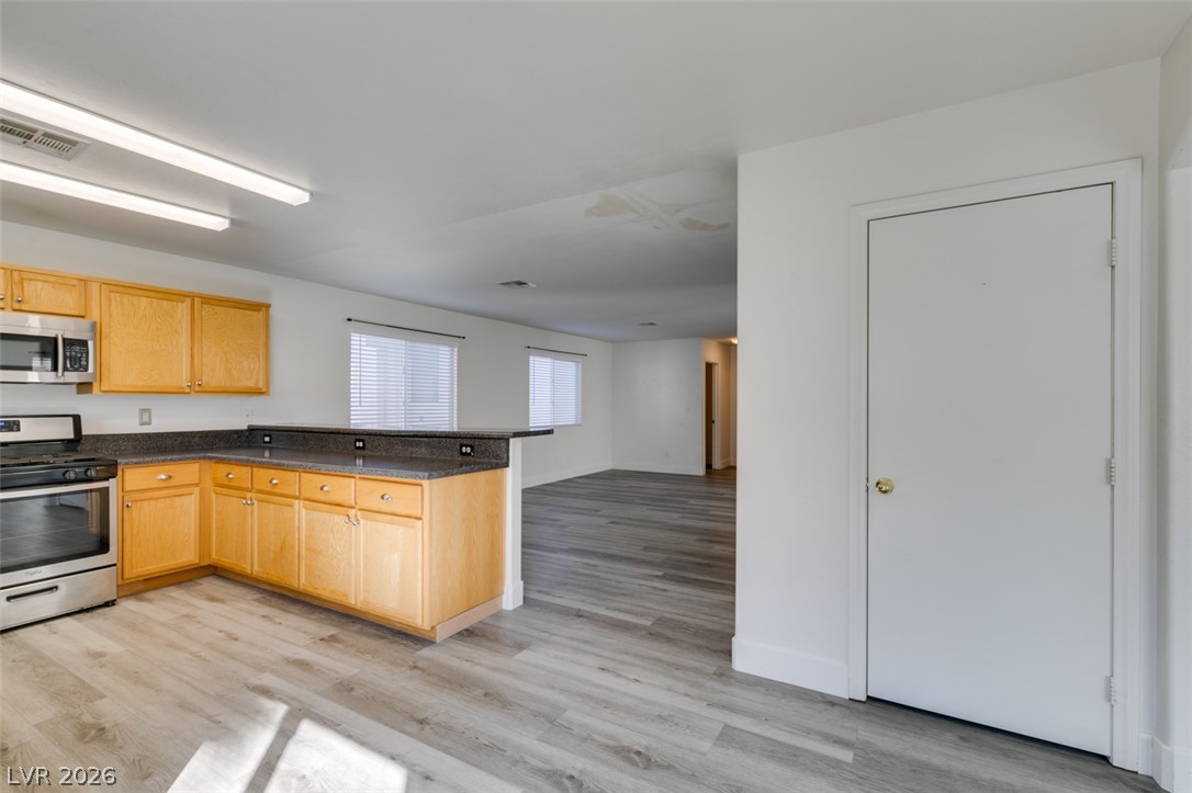 9321 Copper Bay Avenue Property Photo 27