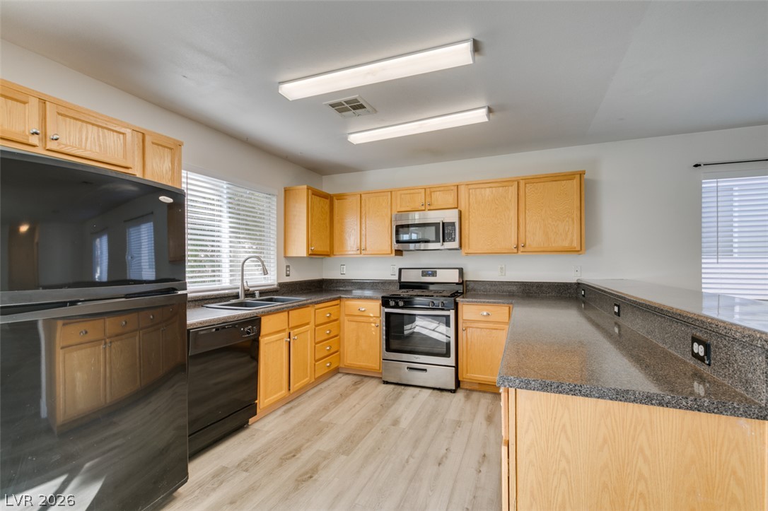 9321 Copper Bay Avenue Property Photo 30