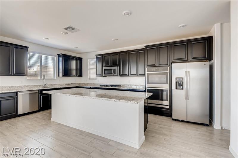 719 Foreign Reef Way Property Photo 2