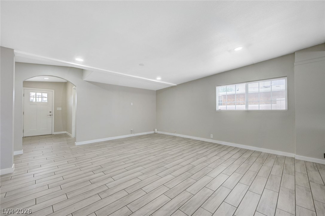 3305 Wright Avenue Property Photo 2