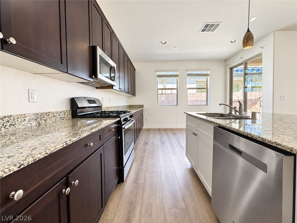 10228 Yarmouth Sea Court Property Photo 4