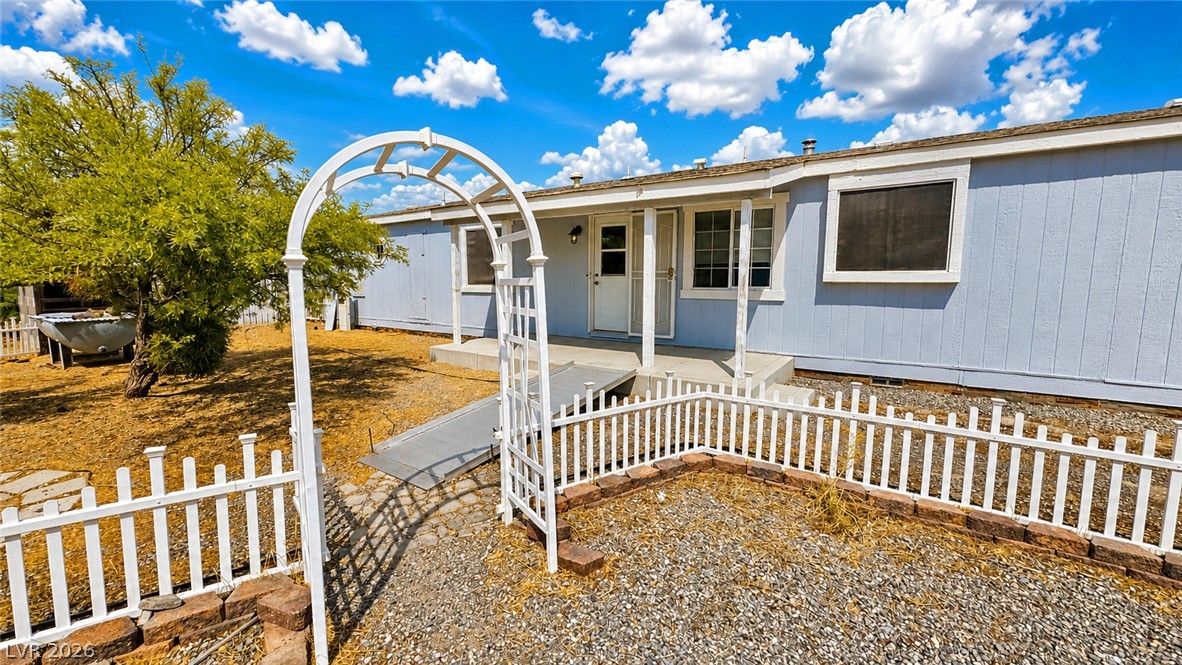 5551 Money Street Property Photo 3