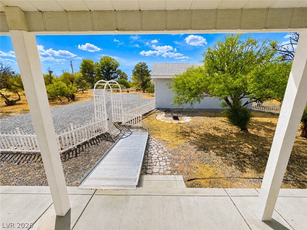 5551 Money Street Property Photo 15