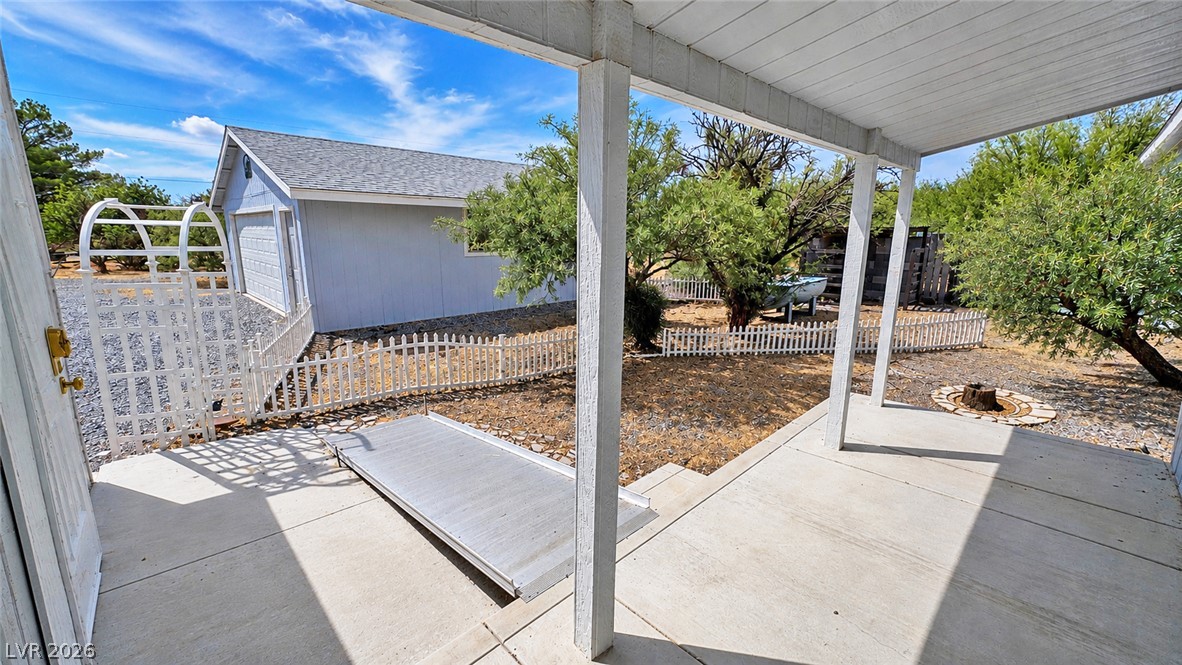 5551 Money Street Property Photo 16