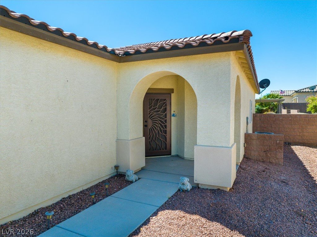 5081 East Monte Penne Way Property Photo 3