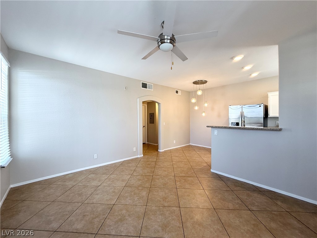 2201 Ramsgate Drive 225 Property Photo 2