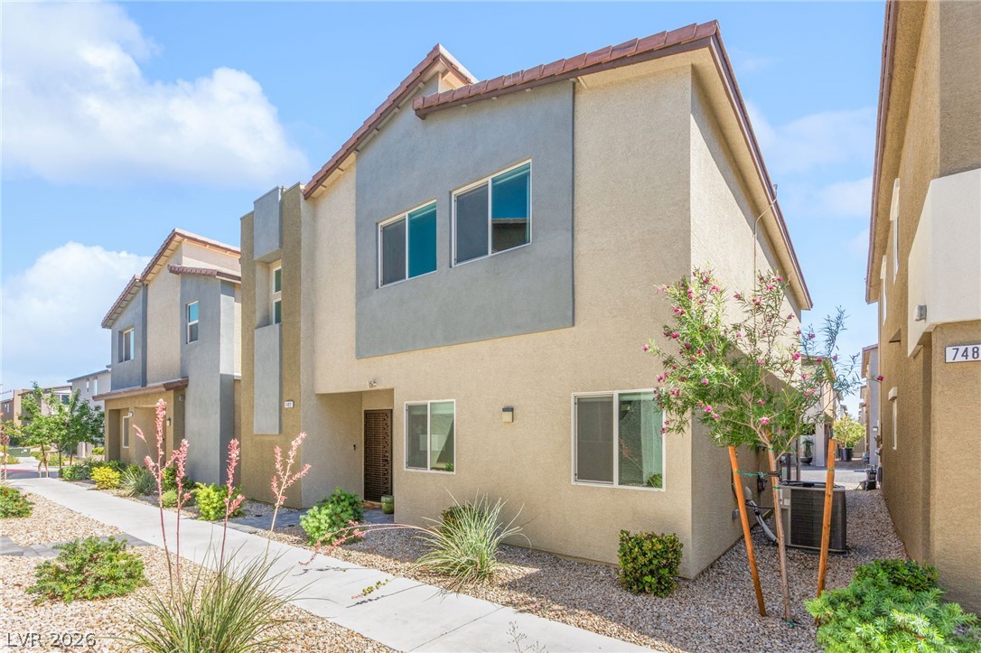 7489 Onyx Star Street Property Photo 6