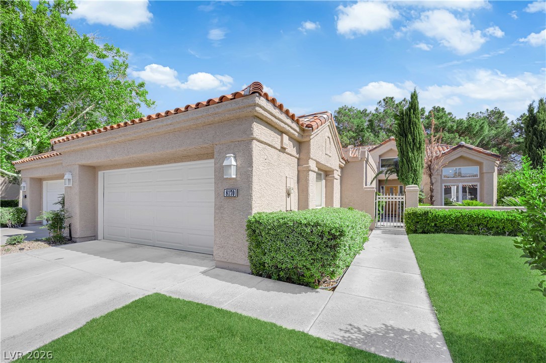 8170 Round Hills Circle Property Photo 1