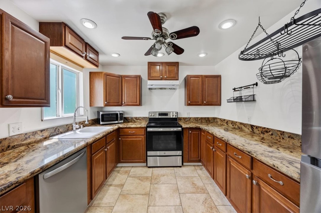3688 Garden South Drive Property Photo 4
