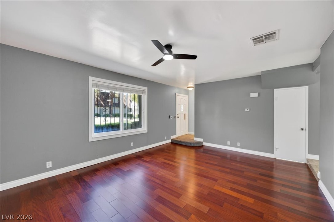 3688 Garden South Drive Property Photo 5