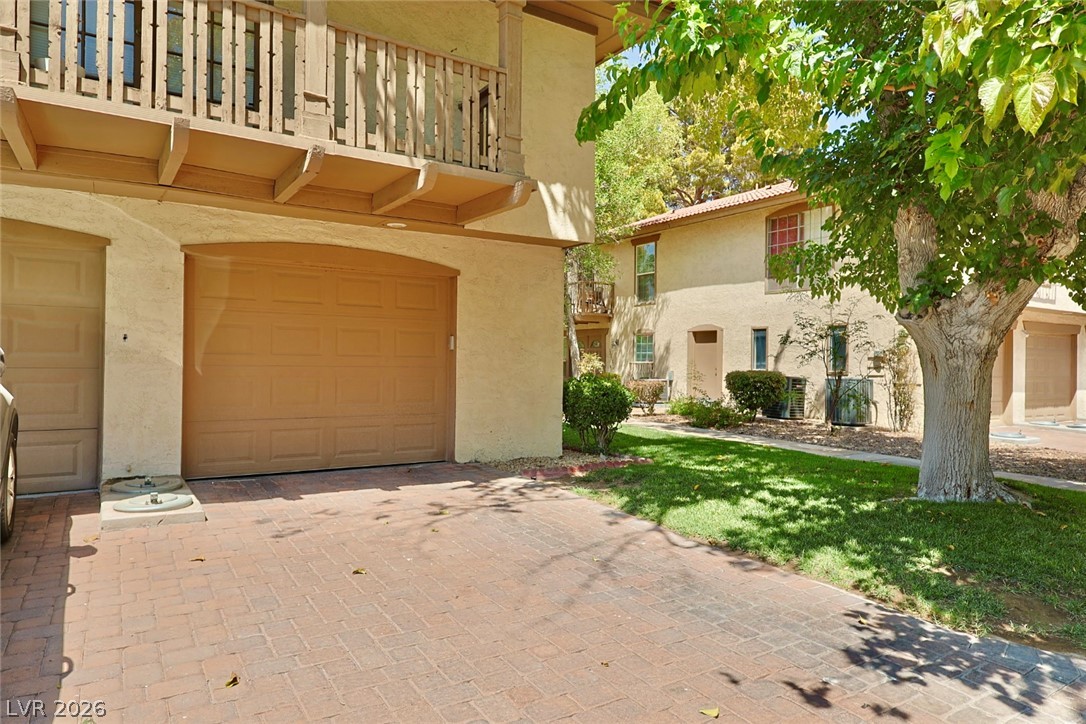3181 Pinehurst Drive D Property Photo 4
