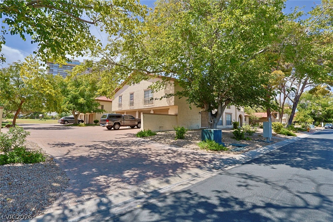 3181 Pinehurst Drive D Property Photo 5