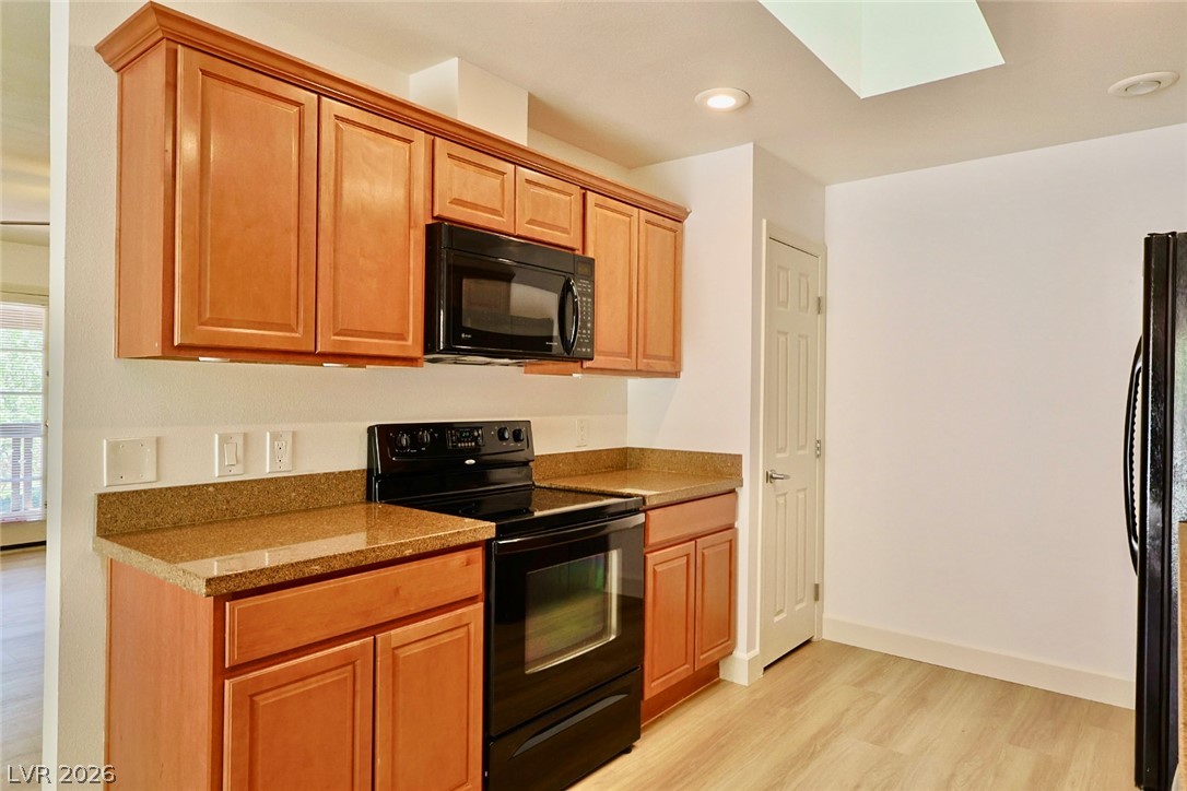 3181 Pinehurst Drive D Property Photo 15