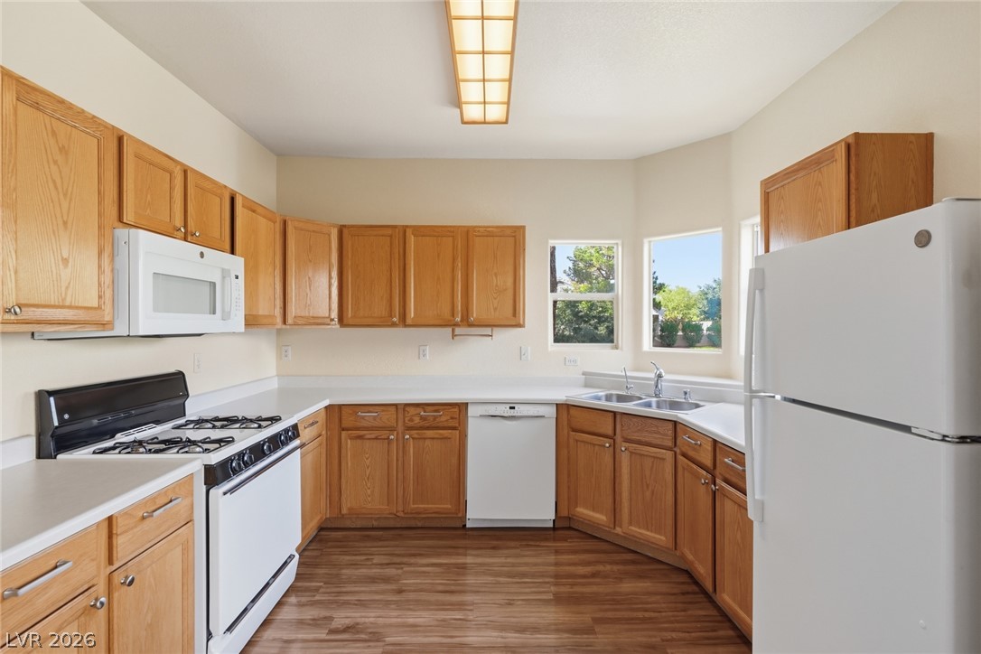 2000 Turquoise Ridge Street 103 Property Photo 3