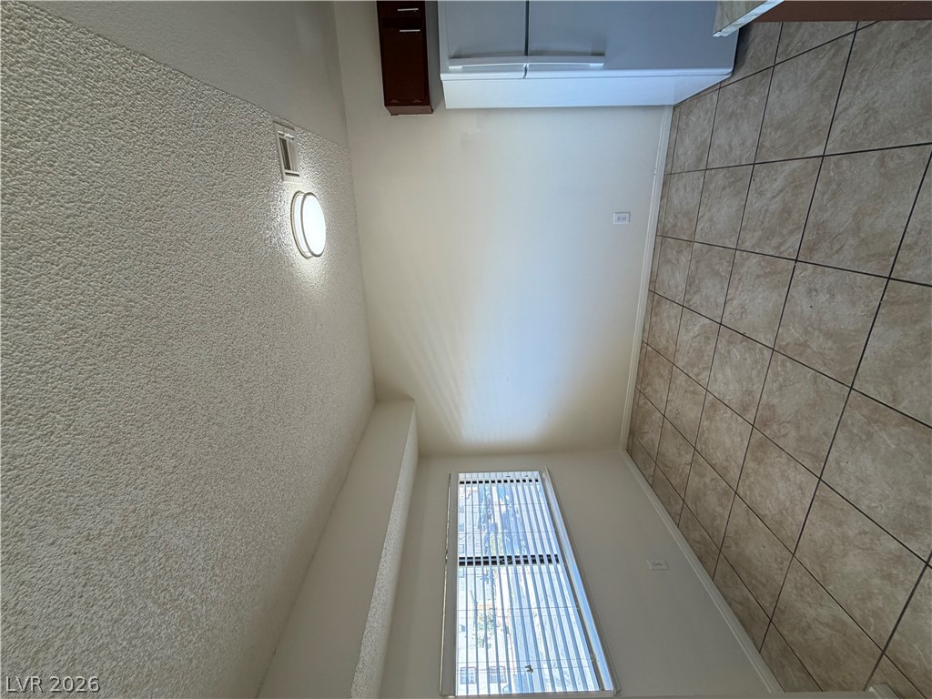 6941 Appleton Drive D Property Photo 3