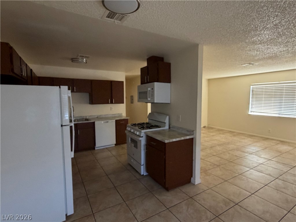 6941 Appleton Drive D Property Photo 5