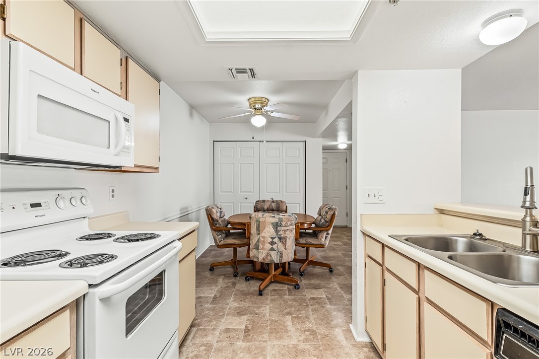 3550 Bay Sands Drive 2037 Property Photo 7