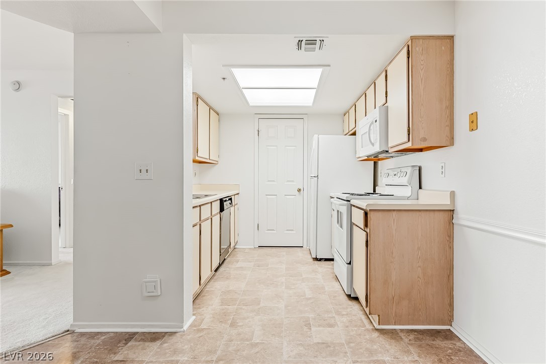 3550 Bay Sands Drive 2037 Property Photo 10