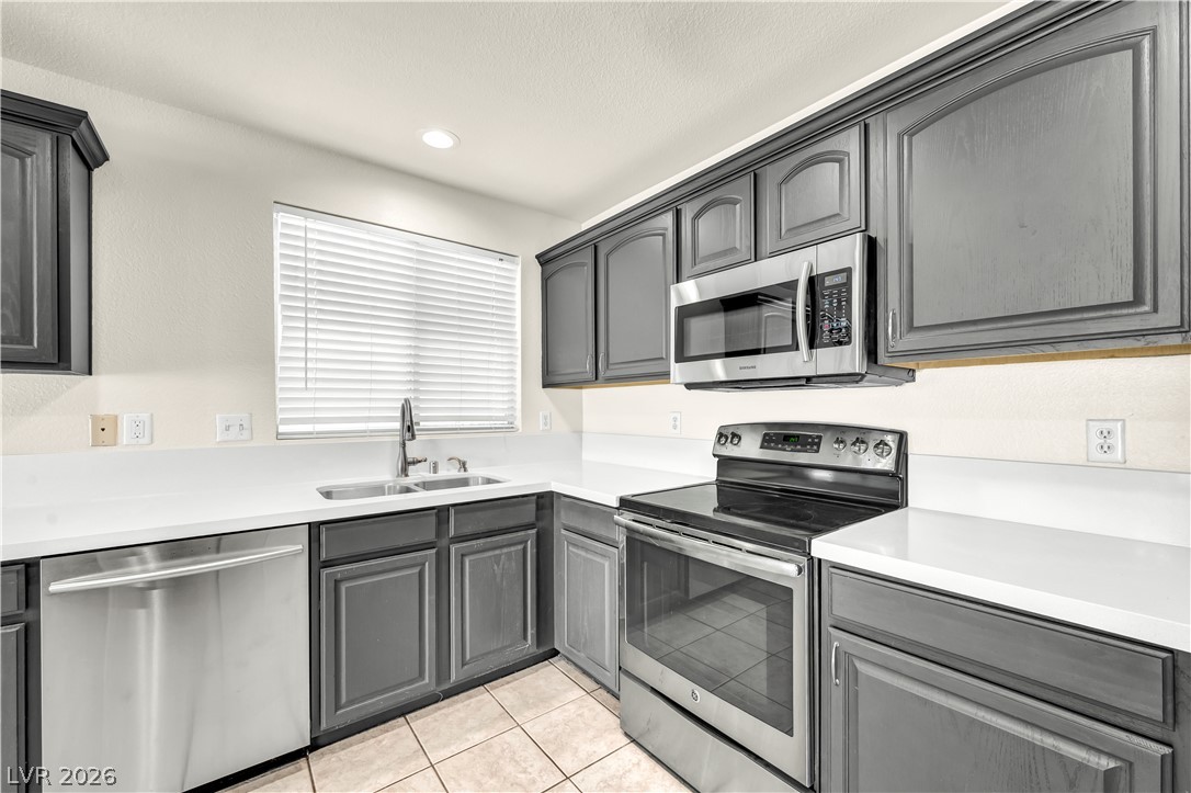 8616 Majestic Pine Avenue Property Photo 11