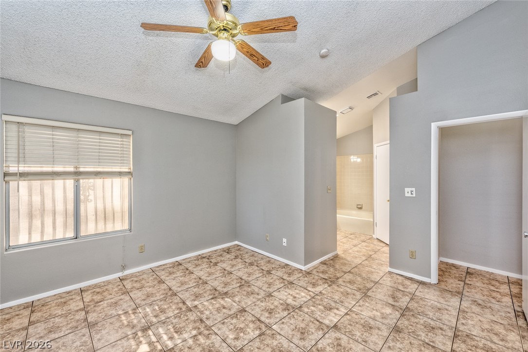 8661 Freeport Lane Property Photo 7
