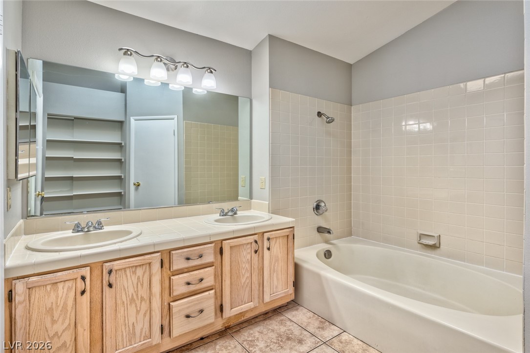 8661 Freeport Lane Property Photo 8