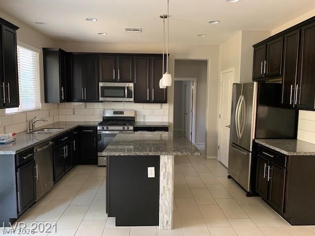 9584 Abbey Pond Avenue Property Photo 5