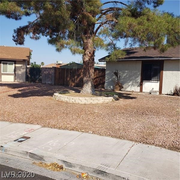 5284 Wellesley Avenue Property Photo 3