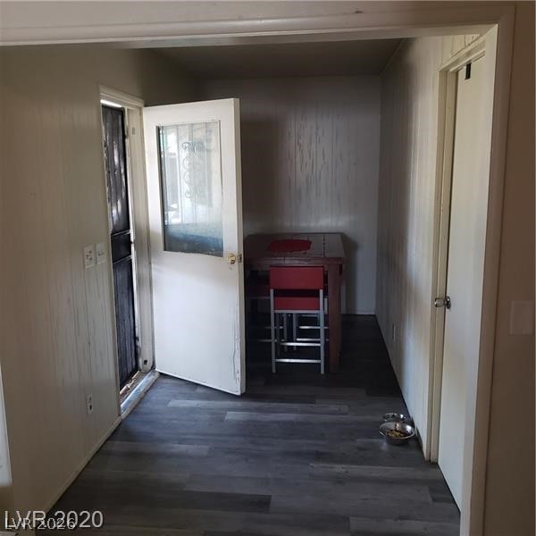 5284 Wellesley Avenue Property Photo 4