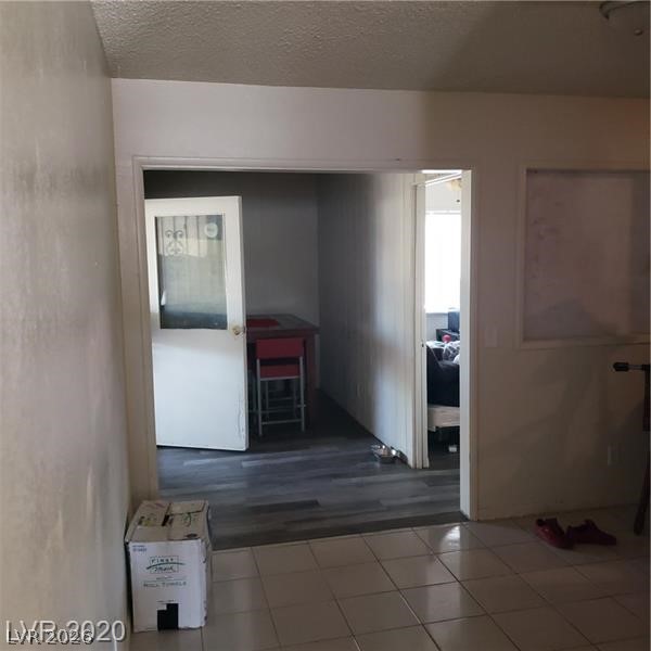 5284 Wellesley Avenue Property Photo 5