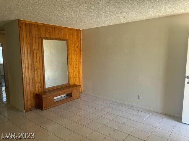 5284 Wellesley Avenue Property Photo 6