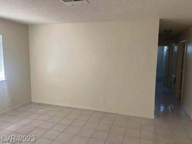 5284 Wellesley Avenue Property Photo 8