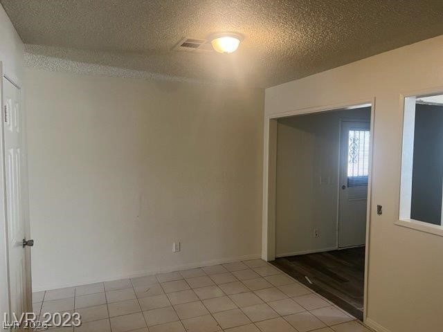 5284 Wellesley Avenue Property Photo 10