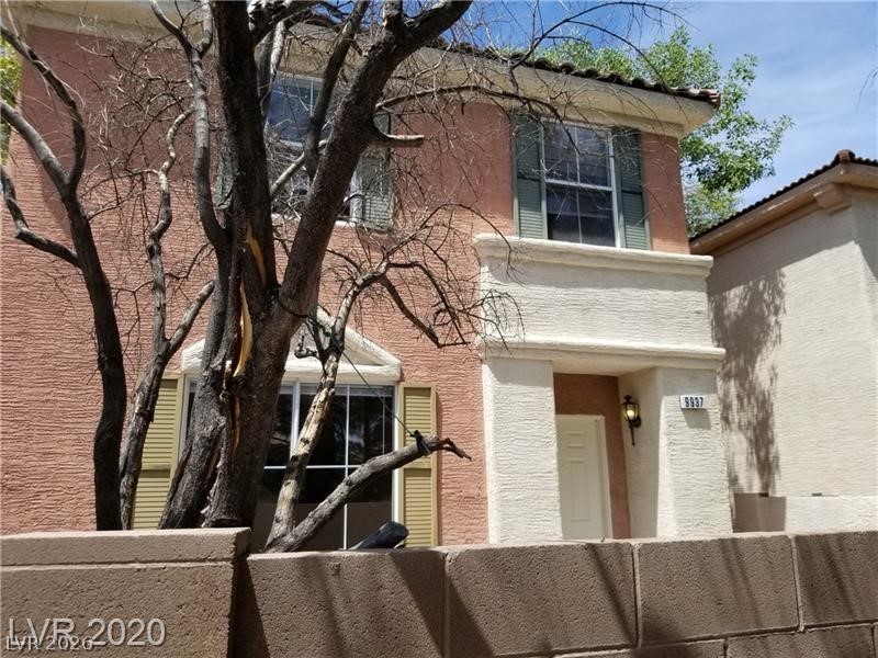 9937 La Paca Avenue Property Photo 8