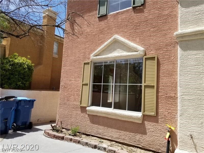 9937 La Paca Avenue Property Photo 9