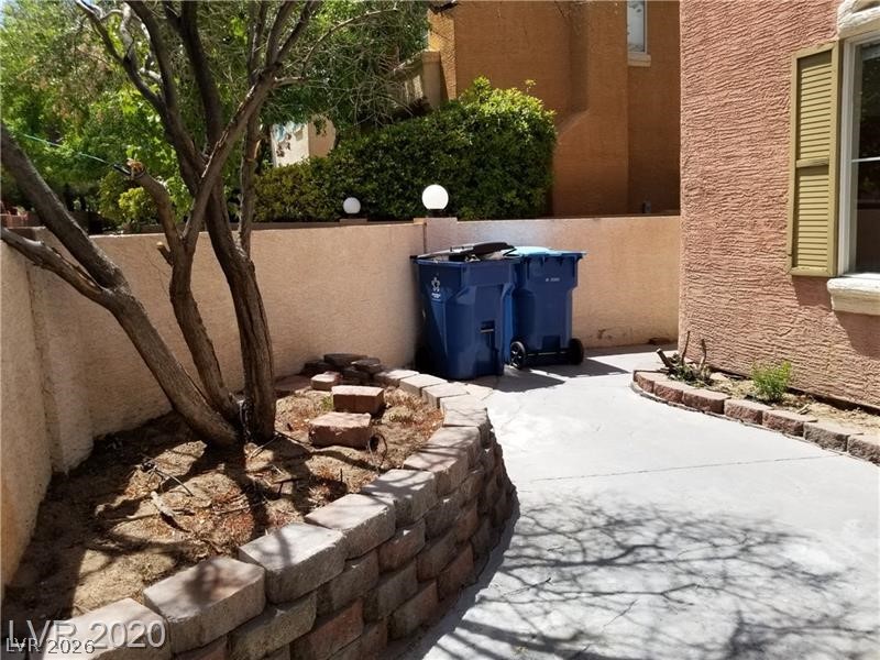 9937 La Paca Avenue Property Photo 10