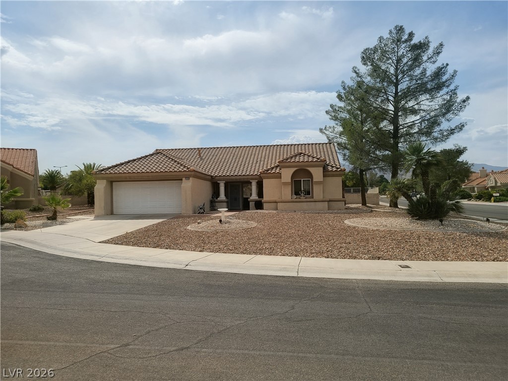 2409 Floyd Court Property Photo 1