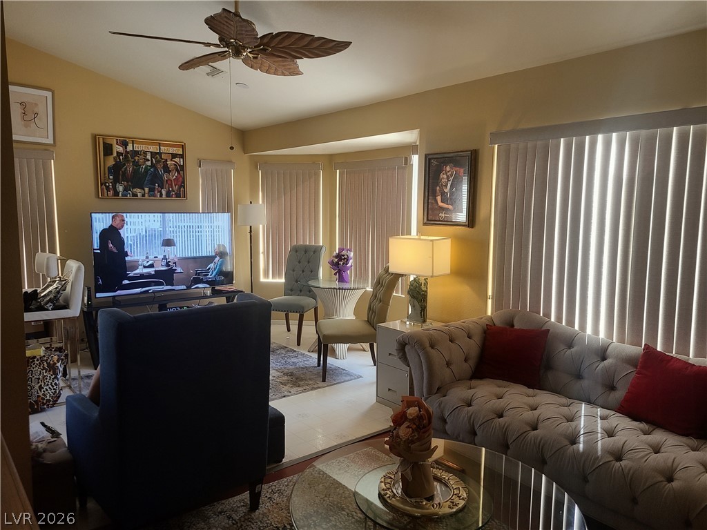 2409 Floyd Court Property Photo 13