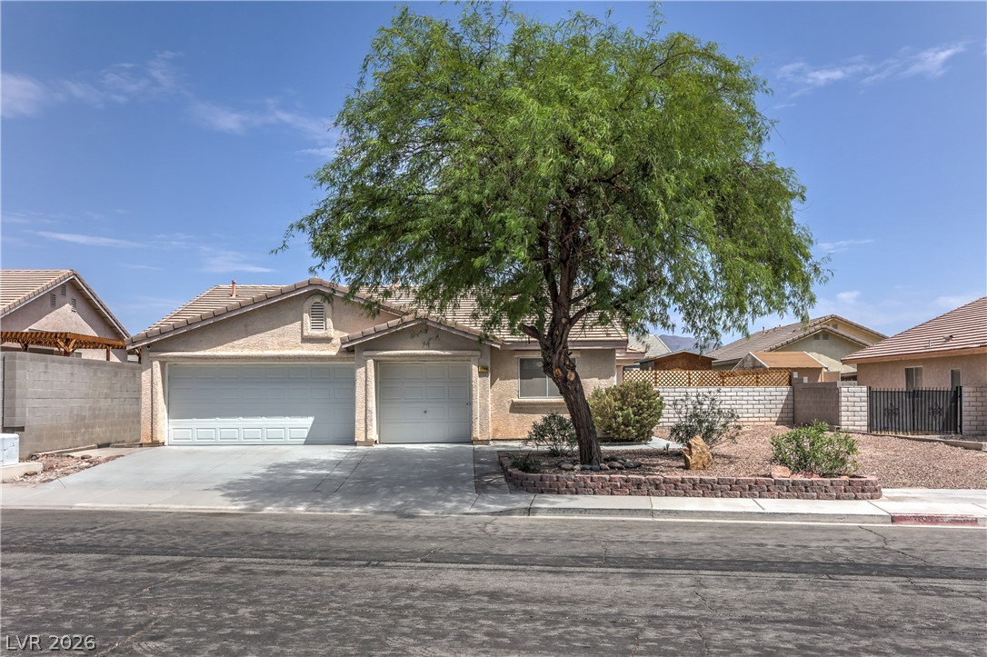 2508 Hollow Oak Avenue Property Photo 1